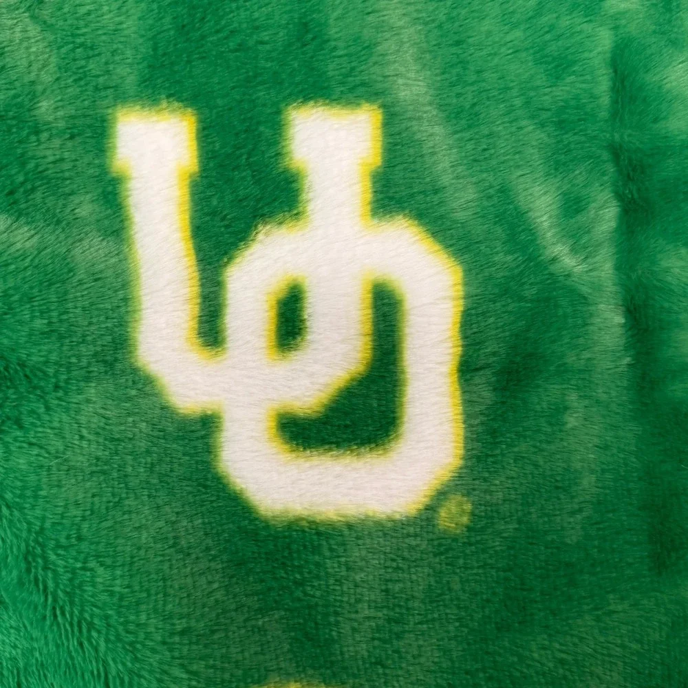 NWT Oregon Ducks Throw Blanket 60x70 Super Soft Plush Green Bound Edges NCAA